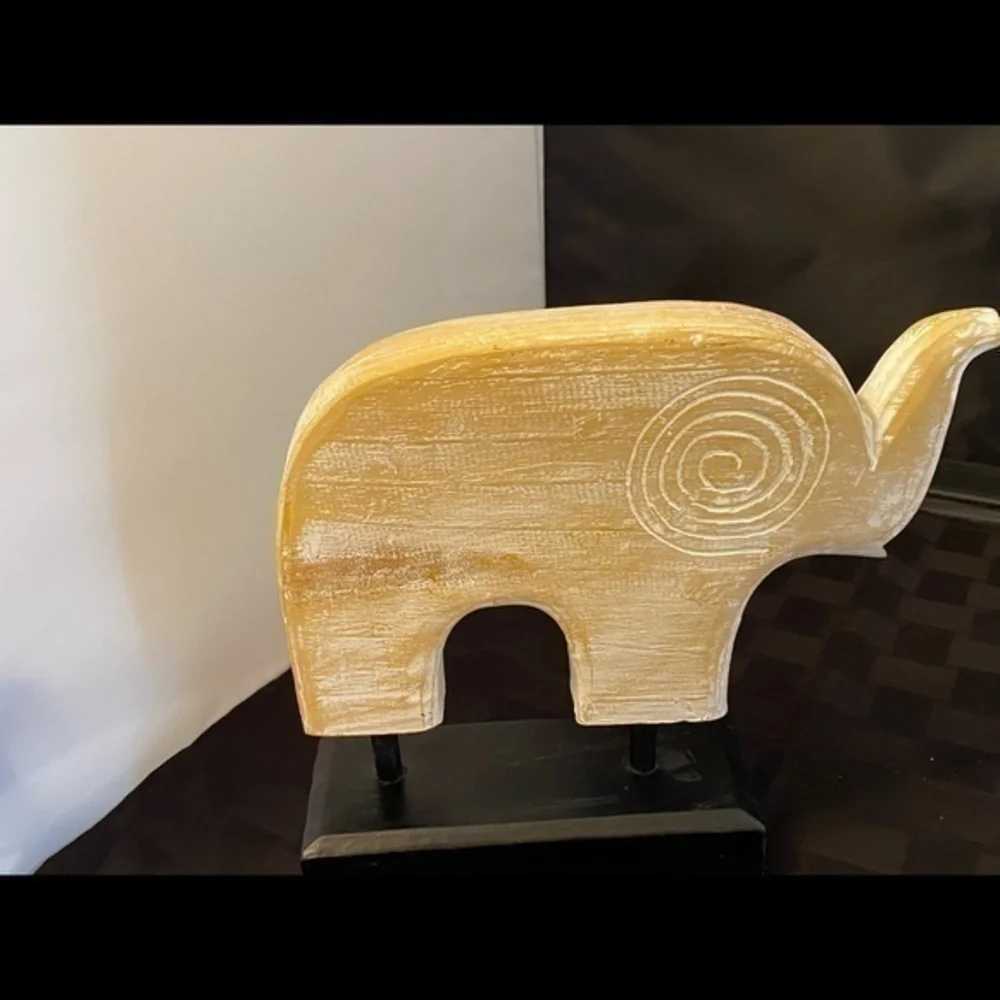 ELEPHANT BY APROPOS